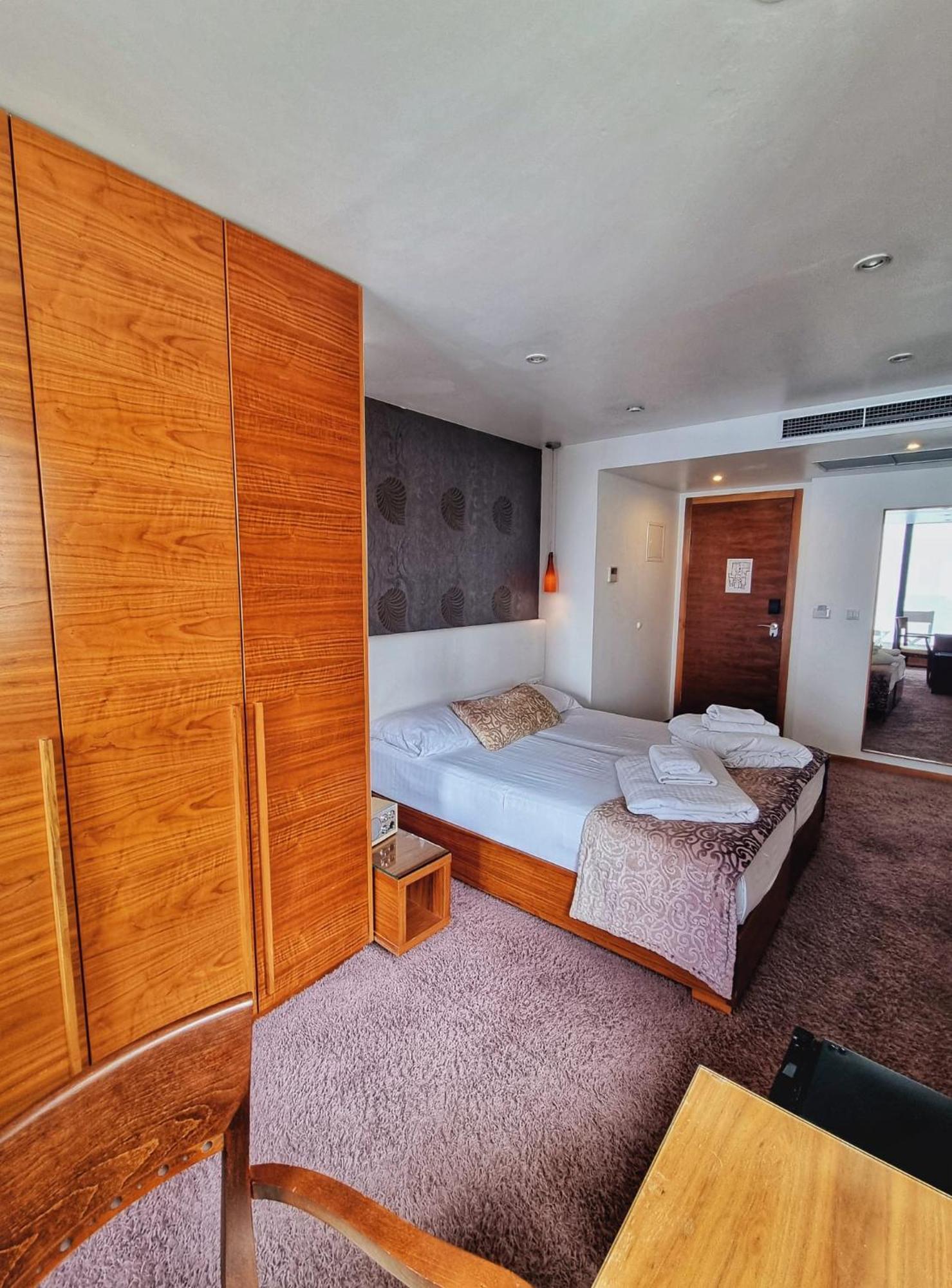 Hotel Gala Split Podstrana Dış mekan fotoğraf