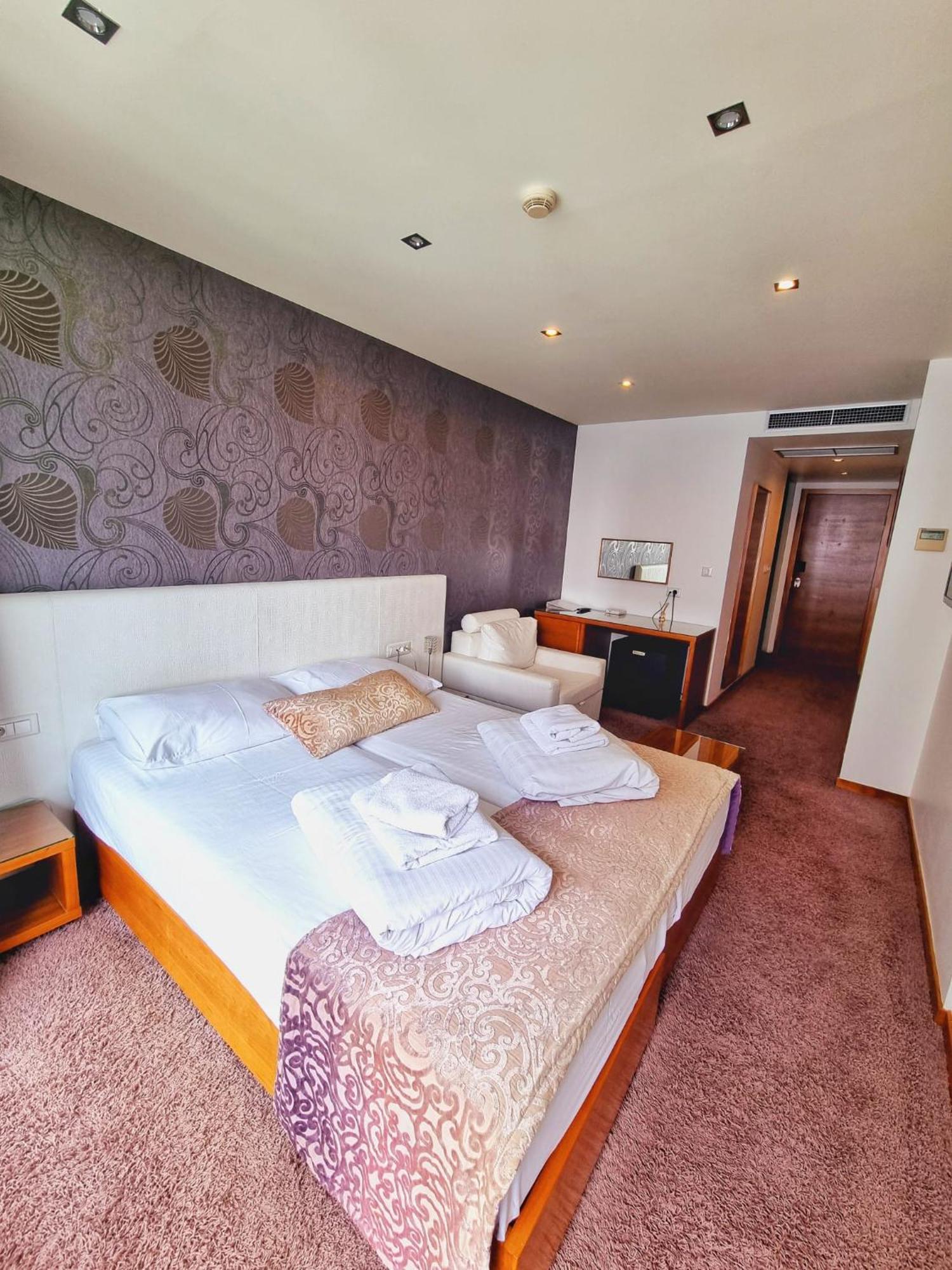 Hotel Gala Split Podstrana Dış mekan fotoğraf